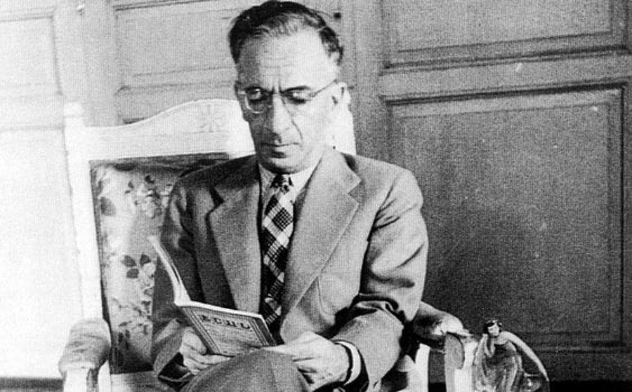 “Her âşık ve her şair ebediyen şüphe edecektir çünkü zeka için inanmak ölümdür.”

Peyami Safa