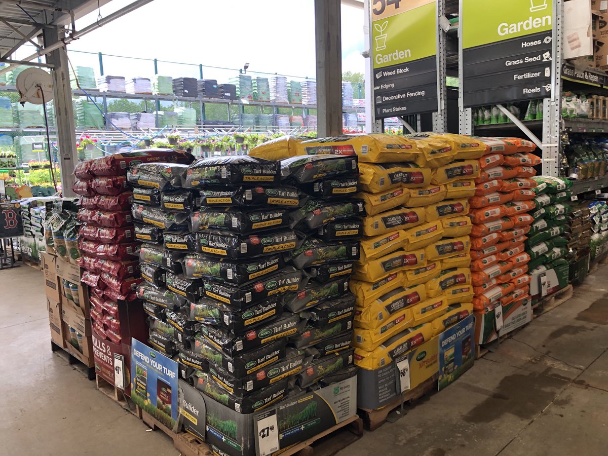 jasonjohnson_JJ's tweet photo. A few changes to keep sales rocking! I have the greatest partners to work with! ⁦ @THD_3488⁩ ⁦@JoshSirois5⁩ ⁦@CaffreyDamien ⁦@tabatha_THD3488⁩ ⁦@ScottsLawn⁩ ⁦@Scotts_MGro⁩ https://t.co/EAbvxRYQWf