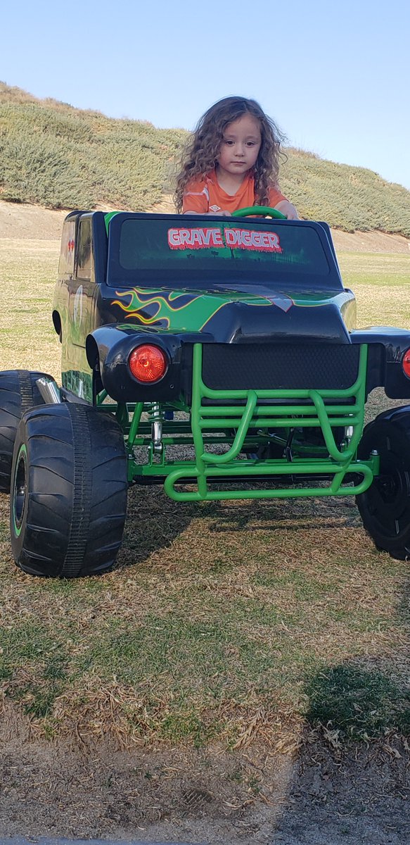 Katgg87's tweet photo. @Tryazon @SpinMaster My monster jam obsessed  4 year old would be ecstatic to host a spin master party #tryazon #SpinMaster #MonsterJam #Airhogs https://t.co/3IL16DdjMX