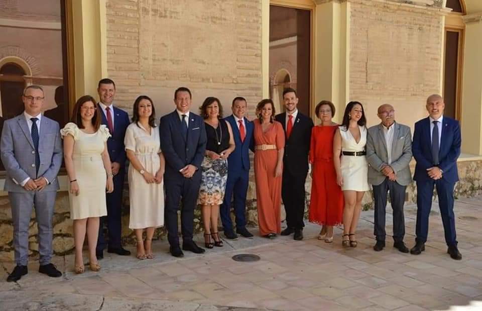 MulaPsoe's tweet photo. Hoy se cumplen 2 años de legislatura.
A pesar de las dificultades que esta pandemia ha traído, los 12 concejales del grupo municipal socialista, con Juanje a la cabeza, están trabajando con dedicación y absoluta entrega por Mula y los muleños.

❤️ ¡Un gran equipo socialista! https://t.co/sfNMYZc2lF