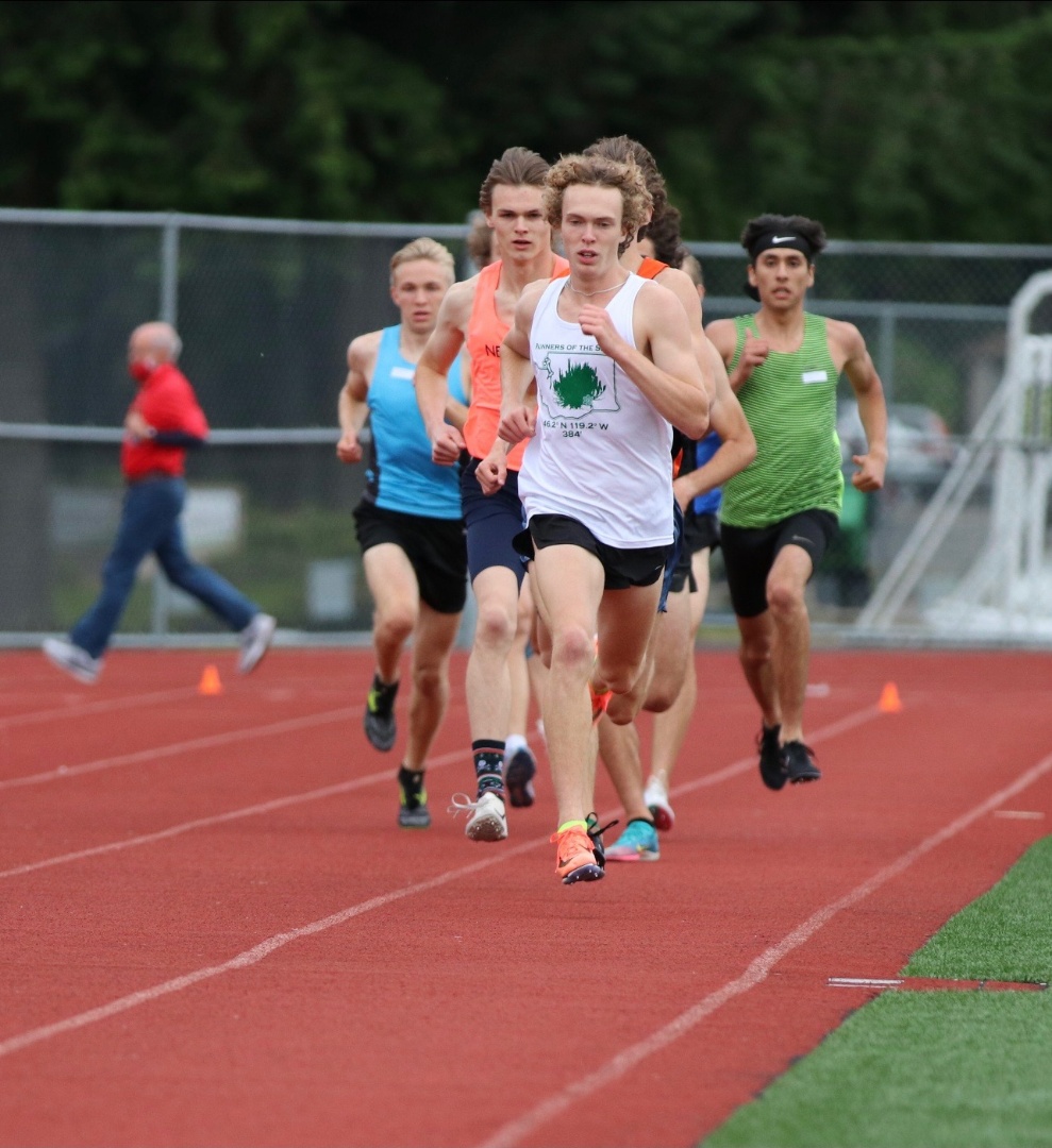 KamiakinBoysXC's tweet photo. It's official! School record #3 for Isaac Teeples! 1:53.41 for the 800 meter last week in Olympia. That's his 3rd school record in 5 weeks! Phenomenal effort by the Kamiakin junior. Plenty more to come! https://t.co/qnXv3owfBu