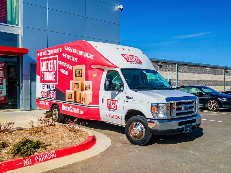 ModernStorageAR's tweet image. You know we offer a free moving truck at all Modern Storage® locations, right? Here is how you can make the most of this amazing offer: bit.ly/2RZ3LuJ #StoreInStyle