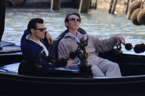 KingsMediaHL's tweet photo. 📸| More of Harry and David on set today! https://t.co/nshkLlGFxj