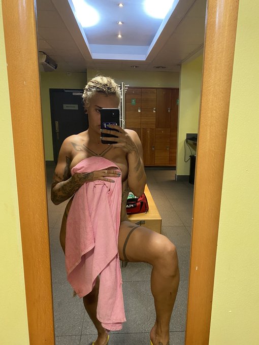 ❌BADMOOD❌’s pics and videos