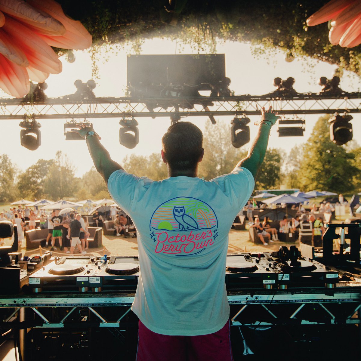 Couldn’t have asked for better weather to get back to this… ☀️ Seeing old friends, looking out over a sea of smiles and getting to give Hear Me Say its live debut 💙 I knew I’d missed this but it hit me how much when I stepped on stage, finally getting to do what I love again!