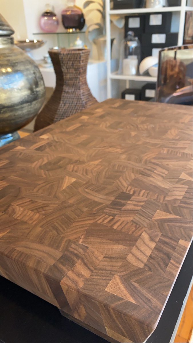 Lemonceillo's tweet photo. What every dad wantsโฆ just sayโn. This black walnut, end grain, chopping block will be in the family for generations!๐ #shoplocalyyc #inInglewood ๐๐ #choppingblocks #cuttingboards https://t.co/rcsdwg1ora