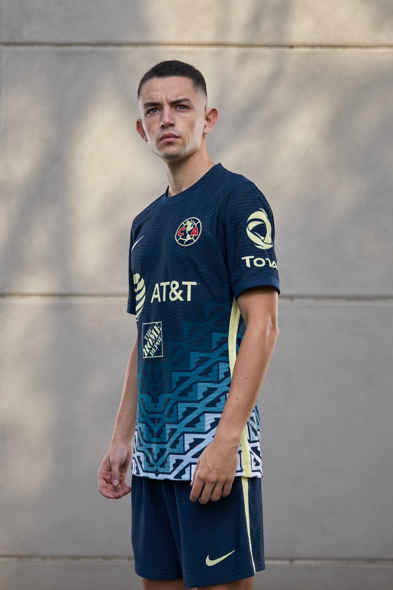 Alvaro10fidalgo's tweet photo. Orgulloso de portar el nuevo jersey de visitante 2021/22
Inspirado en el espíritu del guerrero Águila🦅 https://t.co/XDDin8aAD4