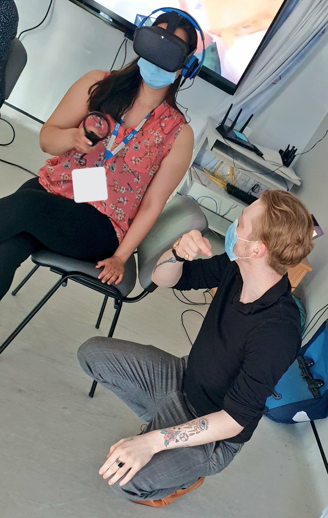 chrisghull's tweet photo. Fascinating afternoon back in @hullsimulation observing an introduction to Augmented Reality for Foundation Doctors, featuring a range of XR options @cenariovr, @GIGXR1 &amp; @vrmedicalsim
Lots of useful learning, for doctors in training, faculty and me! https://t.co/R796zE5eAF