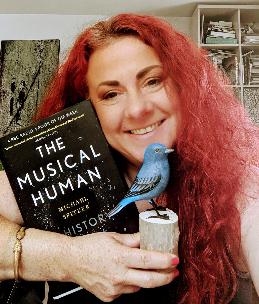 sophiegarner1's tweet photo. This book 💜🎶🐦 🧠 📚
#themusicalhuman @JulietRussell_ #michaelspitzer #daniellevitin #Singing #ahistoryoflifeonearth #birdsong #salon https://t.co/WC4AnAnwPv