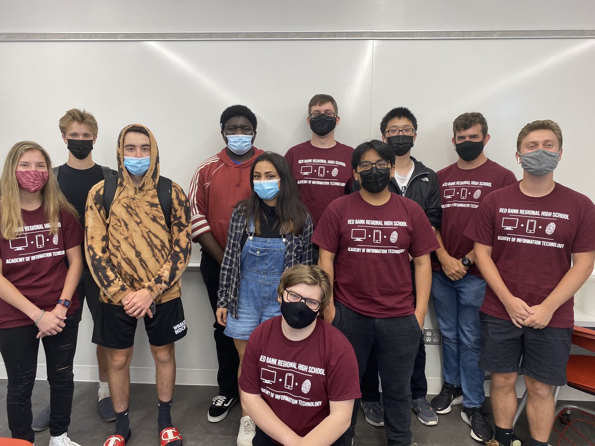MrMilonas's tweet photo. Wow! What a year!? But this group of seniors made it 1000 x better. Can’t wait to see what becomes of this group! Word watch out! @rbrhs #rbraoit https://t.co/wYUtiJBJWd