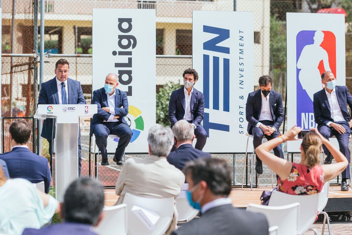 Aytovilladeodon's tweet photo. Villaviciosa de Odón será la sede del complejo ESC Madrid. LaLiga, la NBA y la consultora T3N Sport &amp; Investment han presentado esta iniciativa que según el alcalde @RaulMartnGaln1 "situará a nuestro municipio en el mapa nacional y mundial de la formación y preparación deportiva" https://t.co/fNlbok9jQN