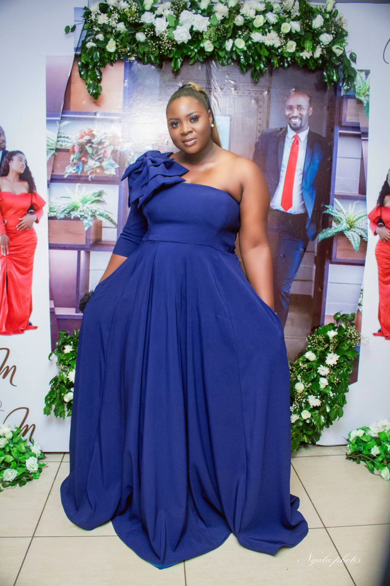 santherlabelle's tweet photo. Looking for an MC? 

Book me🤲🏾

God no go shame me https://t.co/Fehylodyz0