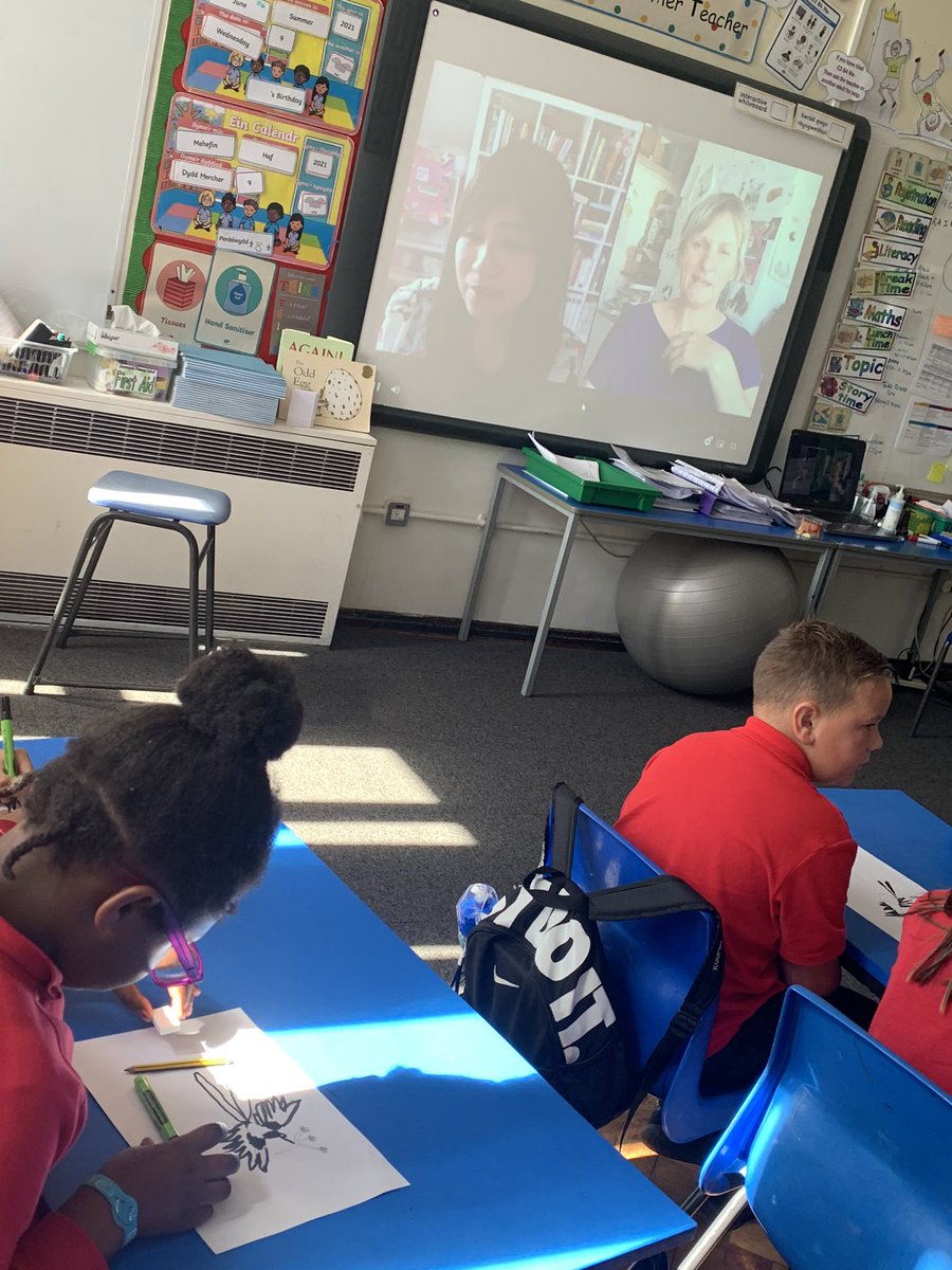 Gwyrosydd2016's tweet photo. Today’s live lesson with Author and Illustrator Emily Gravett! 📚🐉⭐️#gspLLC #popupproject https://t.co/8t9Jp1n7G7
