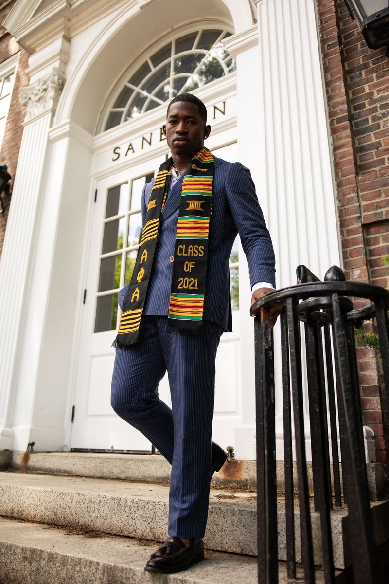 dakarlss's tweet photo. The Neverending Story #ivyleaguegraduate https://t.co/Htsx2bUvih