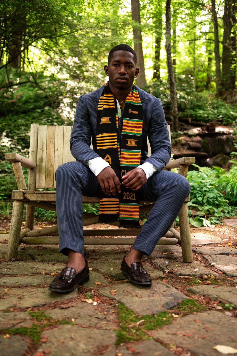 dakarlss's tweet photo. The Neverending Story #ivyleaguegraduate https://t.co/Htsx2bUvih