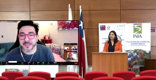 INIARaihuen's tweet photo. Expertos comparten sus experiencias y proyectos en Seminario Internacional de Extensión de @iniachile @FIA_Chile @UTalca junto al #programaextensionberries y Gobierno Regional Maule @descubreelmaule @MinagriMaule Evento aportando al sector agrícola desde la región del Maule. https://t.co/bnb59bpUAa