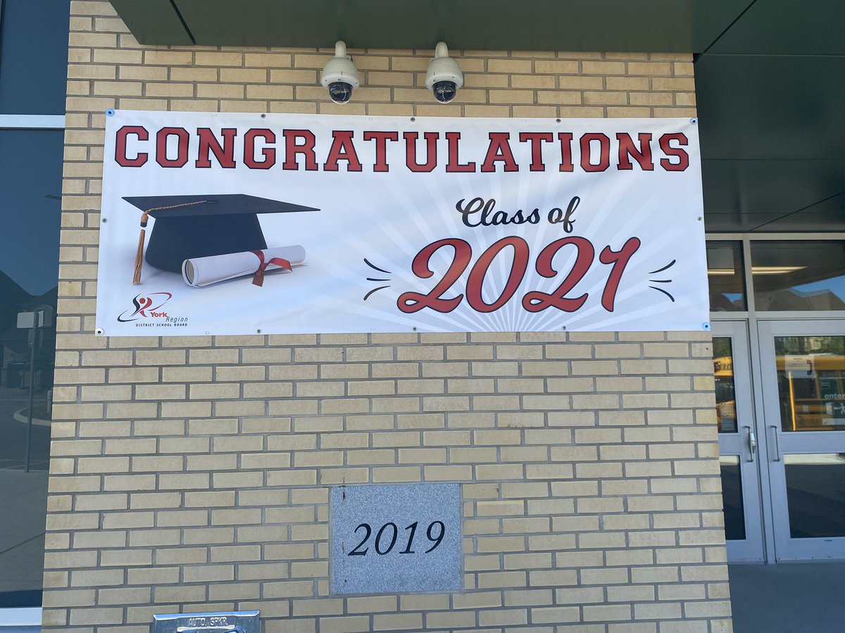 We’re getting ready to celebrate with our Gr. 8 grads! Congratulations #Classof2021 #yrdsb Grade 8 families, please check your email for info about our drive-through celebration.
