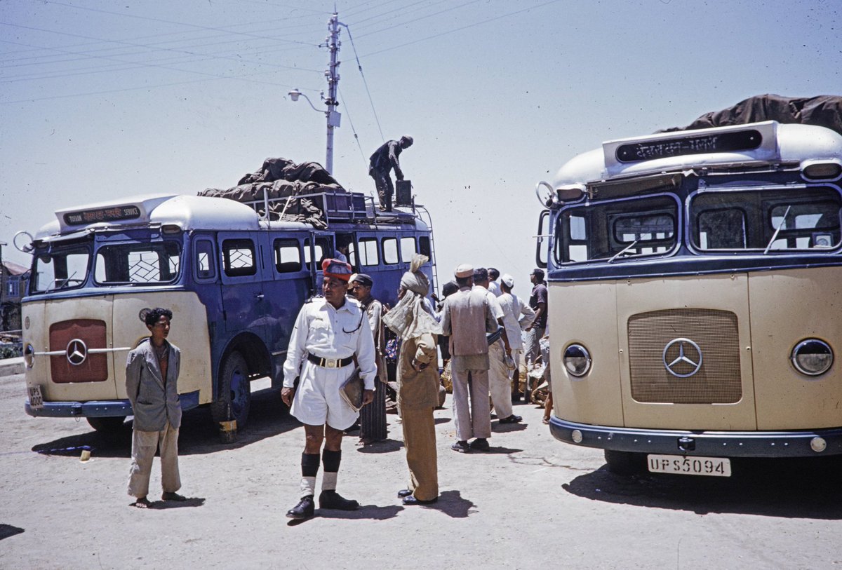 KajuHarish's tweet photo. @usg882 @IndiaHistorypic @uwmlibraries That is from @Dehradun, Bus service from Dehradun to Mussoorie https://t.co/d2Kcv7bwIZ
