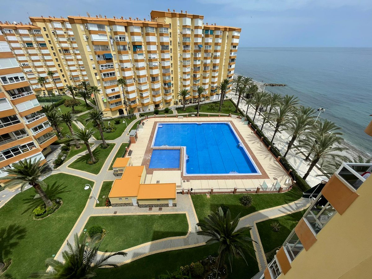 INTERCENTRO's tweet image. APARTAMENTOS INTERCENTRO ALGARROBO-COSTA
TELF.: (0034) 952511170
infoalgarrobo@apartamentosintercentro.com