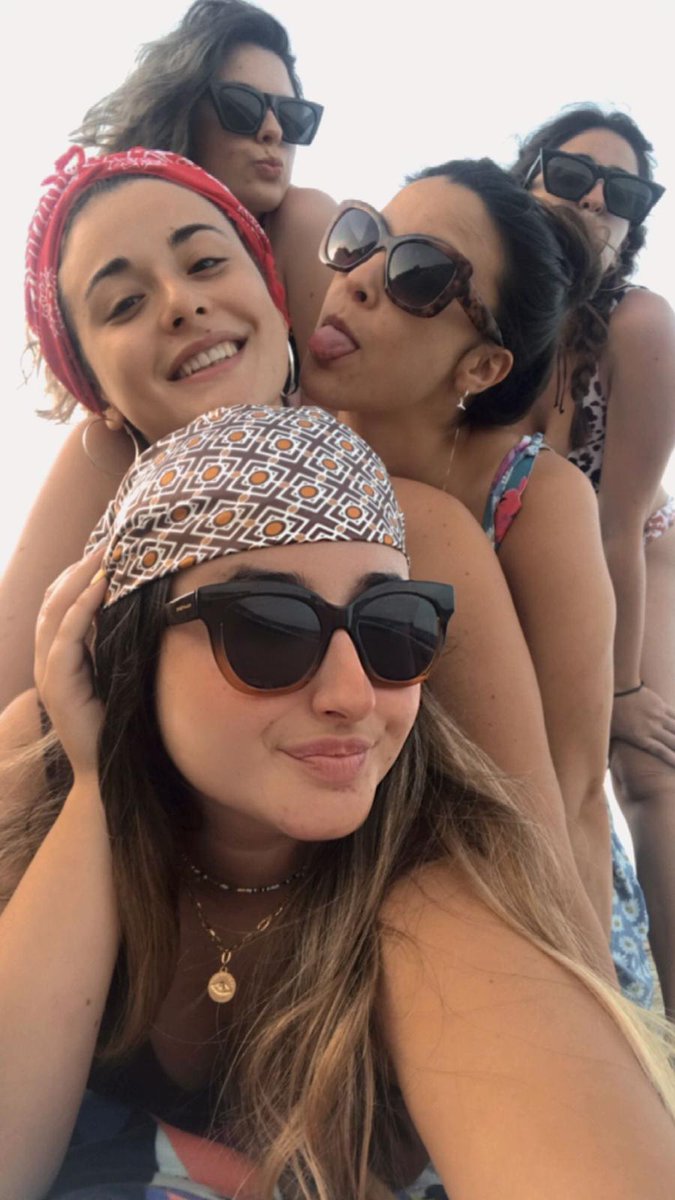 amerv99's tweet photo. Os quiero tanto https://t.co/SPVlazs0G7