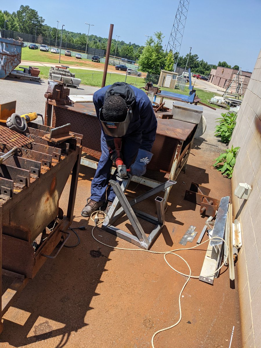 fctc_fairfield's tweet photo. FCTC Summer Enrichment welding students continuing to learn work skills during the summer while making desks for next year to use in their welding lab. #YearRoundLearning #SummerEnrichment #Ready2Work https://t.co/lXsAvOMVZ7