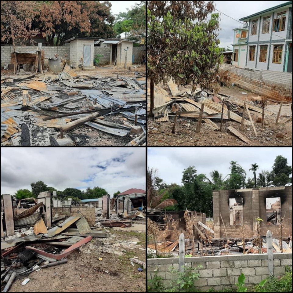 AliceTheChalic's tweet photo. DEMOSO, Karenni (Kayah) State:

Civilian houses in Daw Ngan Khar village were torched and destroyed by SAC Terrorists.

#June15Coup #WhatsHappeningInMyanmar https://t.co/oDq9vO2519