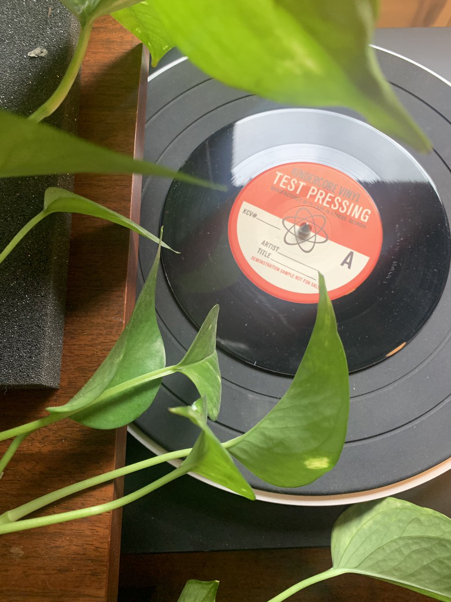 EraserhoodSound's tweet image. Test pressing of a brand new 45 from @Fantasy15x 🚀🚀🚀 Who’s excited for this one?? #45rpm #funk45