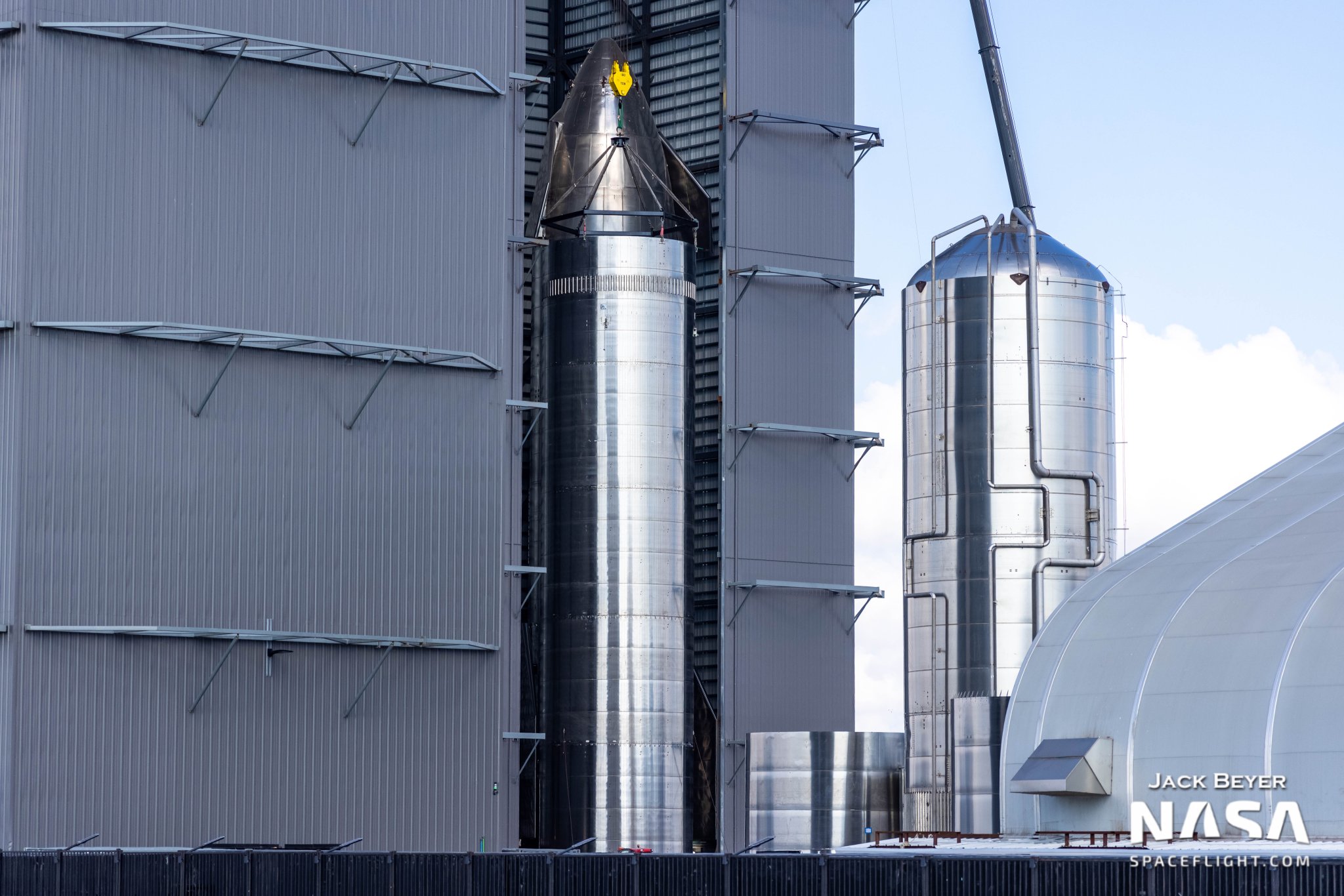 Jack Beyer on Twitter "Super Heavy Booster forward dome with some