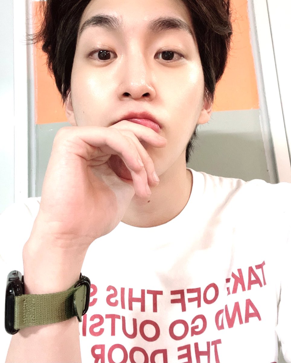 vikeyskrtland's tweet photo. Hei!! Where are you shinwon ssi?? I need your vlive stream right now!! I have so many hard time in a week, please im missing you🥺 @CUBE_PTG_JAPAN @CUBE_PTG https://t.co/Moqk0Qa4fm
