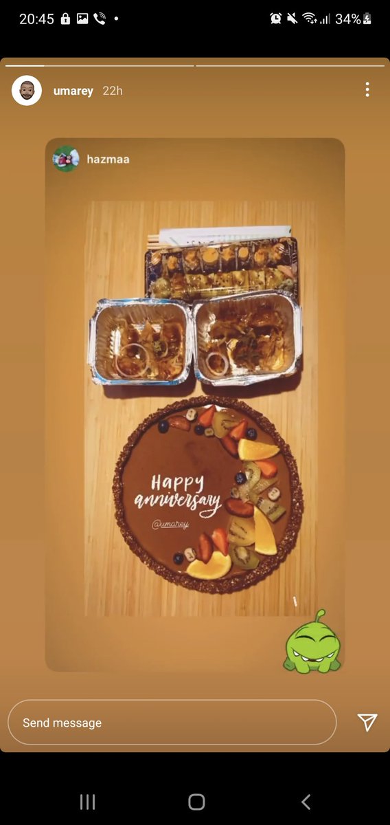 arifbagir's tweet photo. @dhoonham @umarey Bangaluru ga huregen set koh, ufedhdhi relationship ah miadhah kitheh aharu tha mi furunee. Anniversary ennu miadhu 🎉 https://t.co/AyJPobEqxg