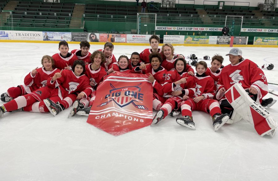 The Big One 2021
Girls and Boys All-Tournament Teams and Highlights 

The all-tournament teams are selected through a process that includes coach recommendations and YHH staff observations.

STORY LINK >>>  bit.ly/3zx11Wb