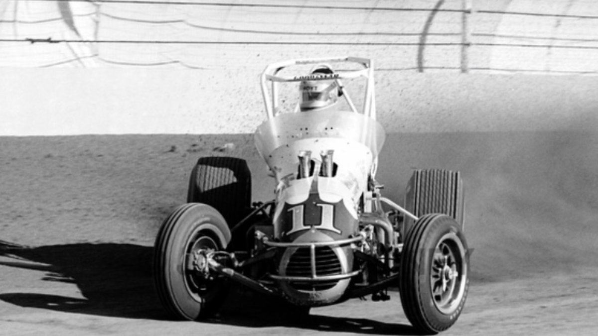 gmracingblue's tweet image. Turning in on #TurnTwoTuesday Jim and Jim 😉👍🍻🏁