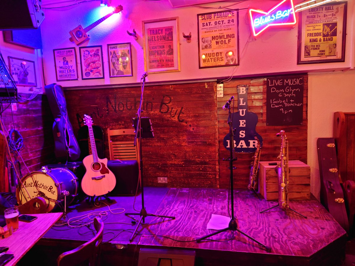 Dom4sax's tweet photo. A really nice intimate gig @AintNothinBut1 with @IsobelThatcher-a small audience but were super into it! #duo #blues #intimate #encores #guitar #amazingresponce #crowdgoingcrazy #supportlivemusic #original #soul #cheeringduringsongs #coutryrock #altosax #tenorsax #gotboughtciders https://t.co/R3iyozfkrg
