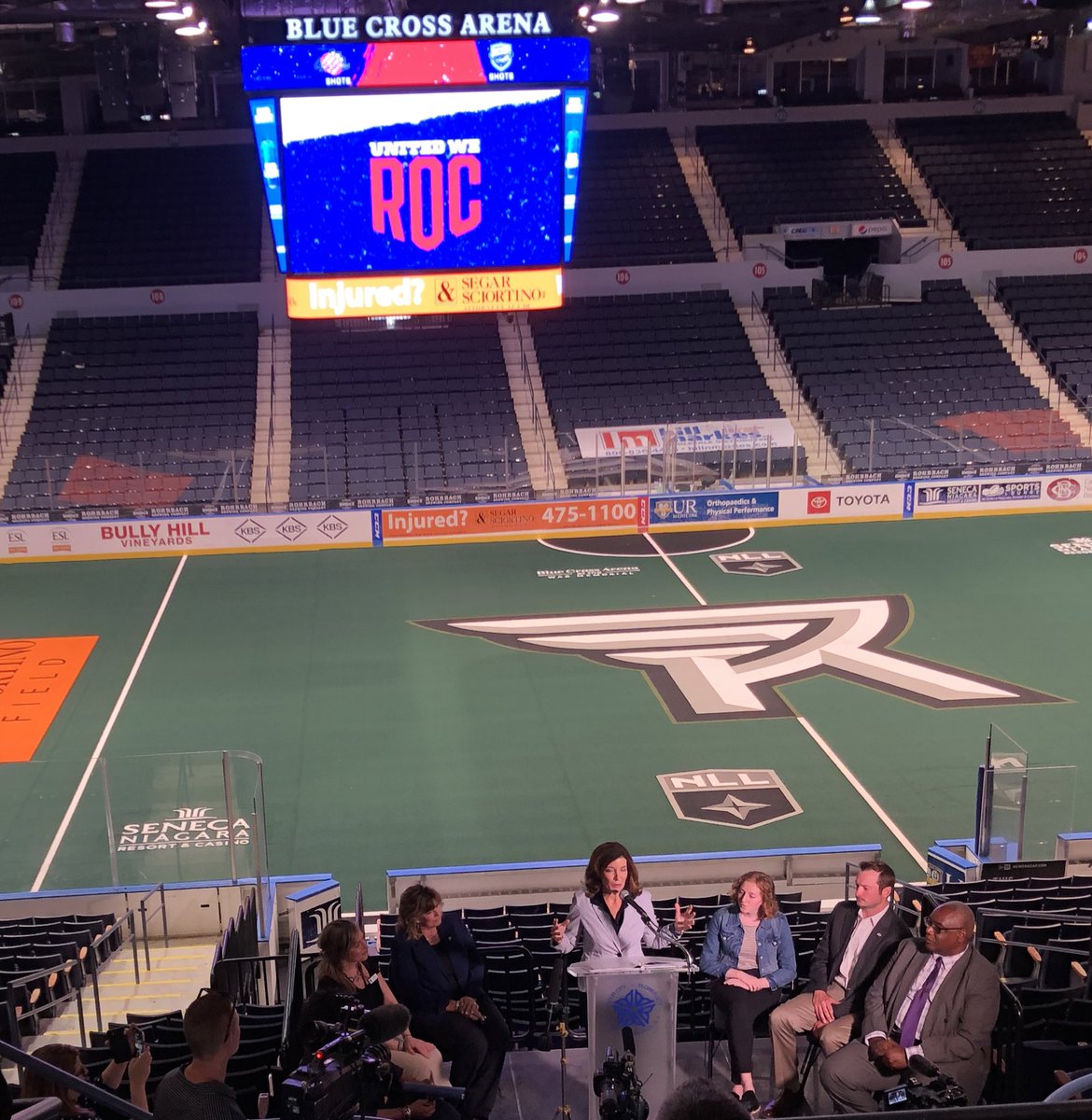 ROCtheRiver's tweet photo. @LtGovHochulNY and Mayor Warren @CityRochesterNY announcing upgrades at @BlueCrossArena - new locker rooms, bistro area, office space and other improvements designed to enhance the BCA experience! #roctheriverway #greaterroc #flxfwd https://t.co/t2pWJqv4jF