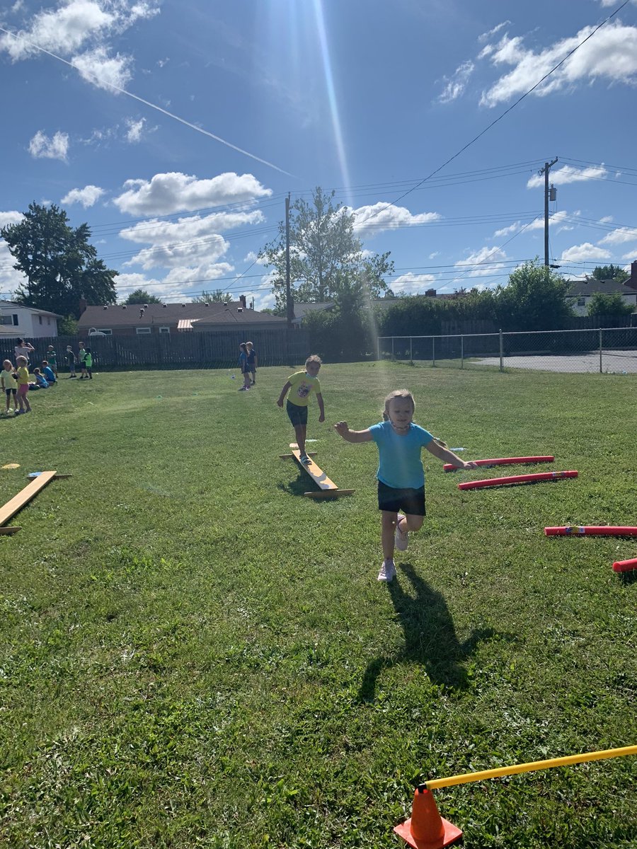 kedwardsedu's tweet photo. Check out this thread for some awesome action shots! Obstacle course! https://t.co/lsOO6kSBQB