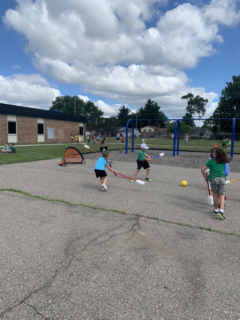 kedwardsedu's tweet photo. Hockey! https://t.co/tc4JLl0YP8