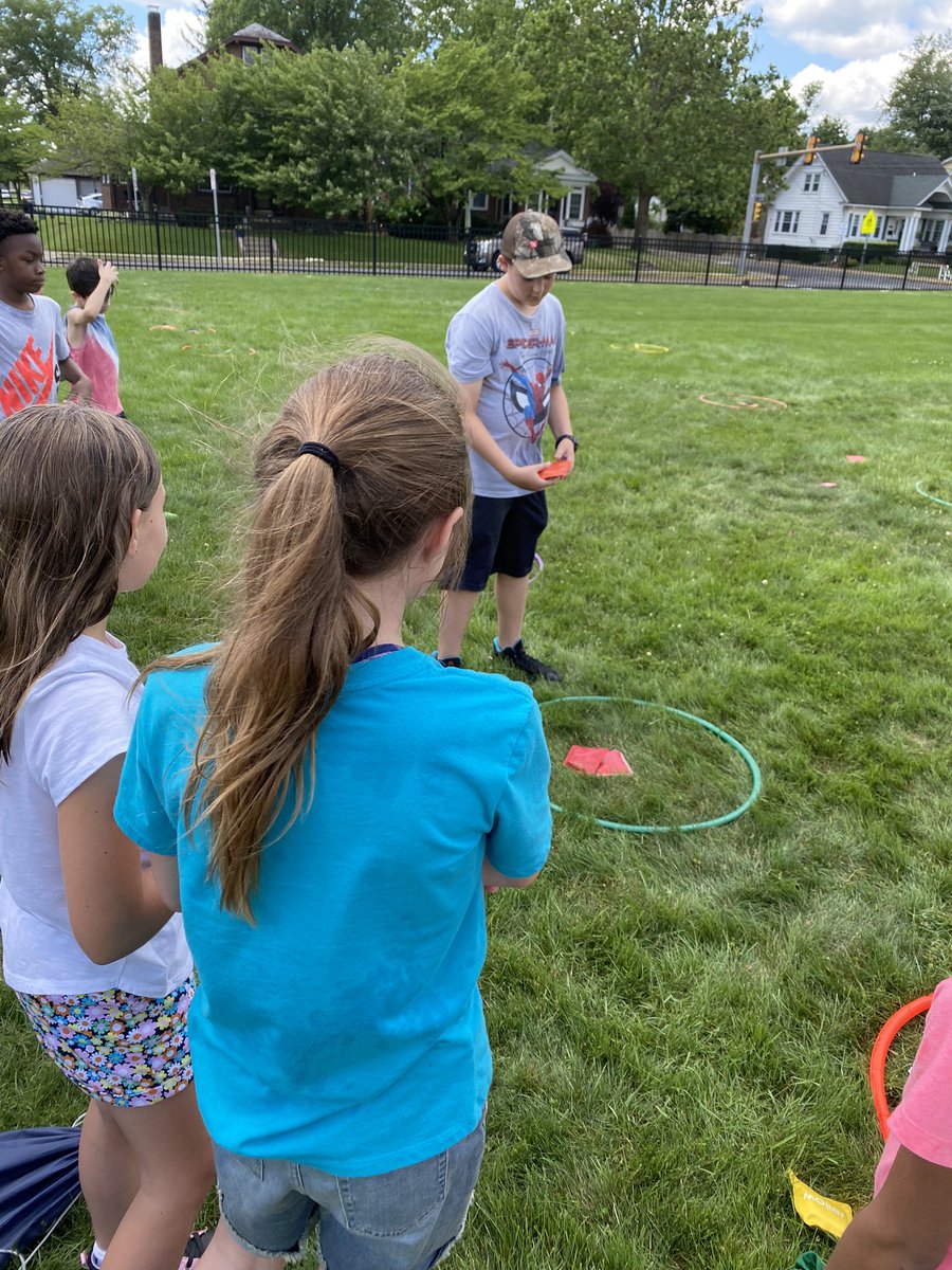 mrs_sderby's tweet photo. Student Leadership • ❤️ watching these former students take on leadership roles today during field day. This teacher’s ♥️ is so very proud of you all! #qcsd #fieldday #qepride @QEPride @michaelzackon https://t.co/Rp7NUrHOO0