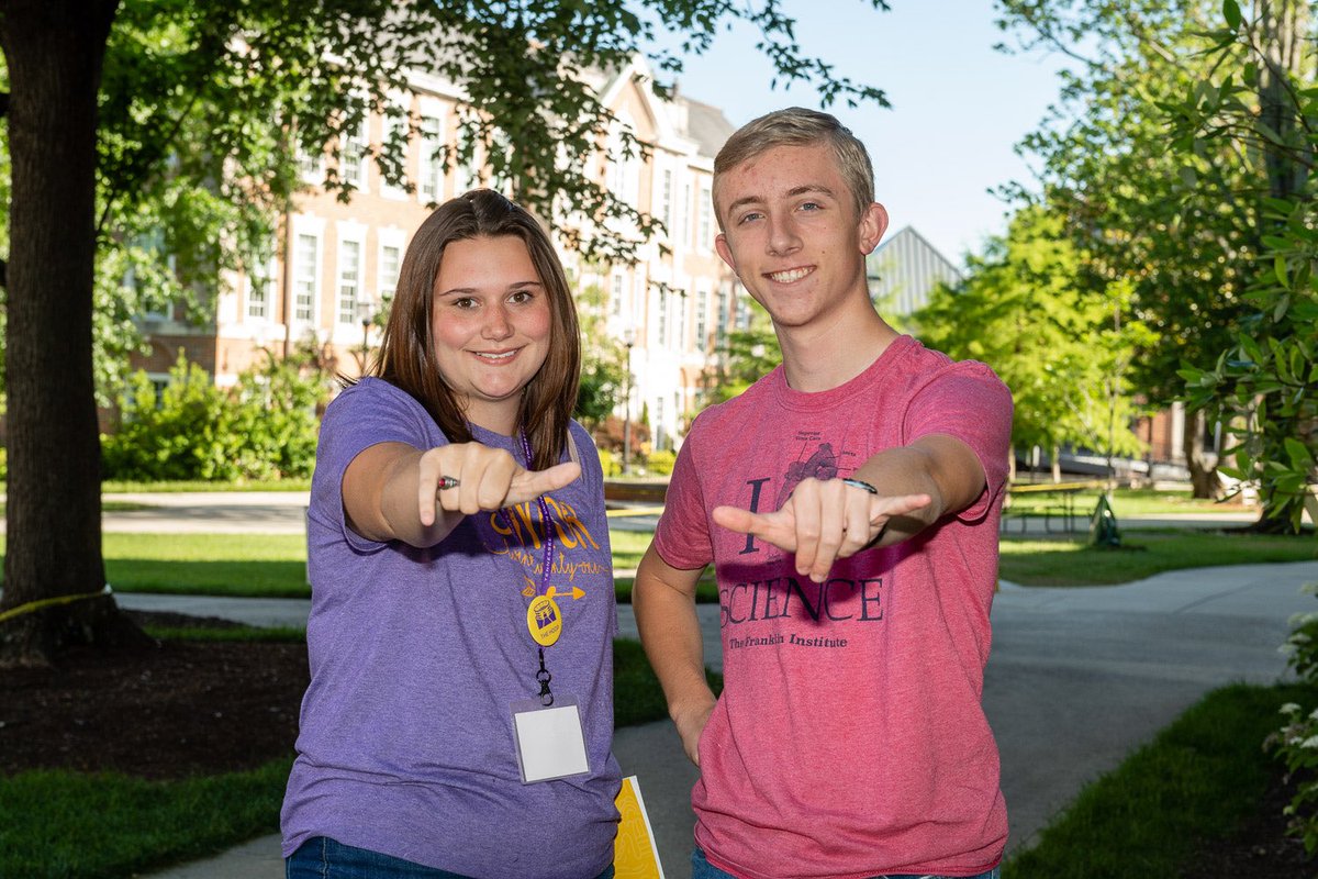 tennesseetech's tweet photo. We couldn't welcome #TNTech25 without teaching them a proper #WingsUp! https://t.co/4EQO4vs30z