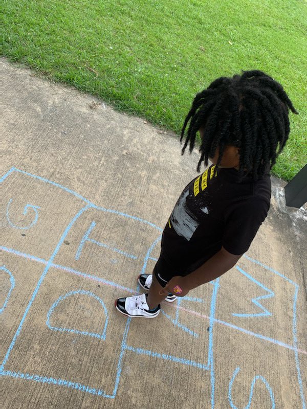 CollinsRhodes1's tweet photo. Mrs. Watts’ and Mrs. Jackson’s Kindergarten class played alphabet hopscotch today! #LearningLeading #SummerLiteracy #GoTigers #EmpowerMCPSS @MrsBrookeWatts https://t.co/T9Dl08ZEGX