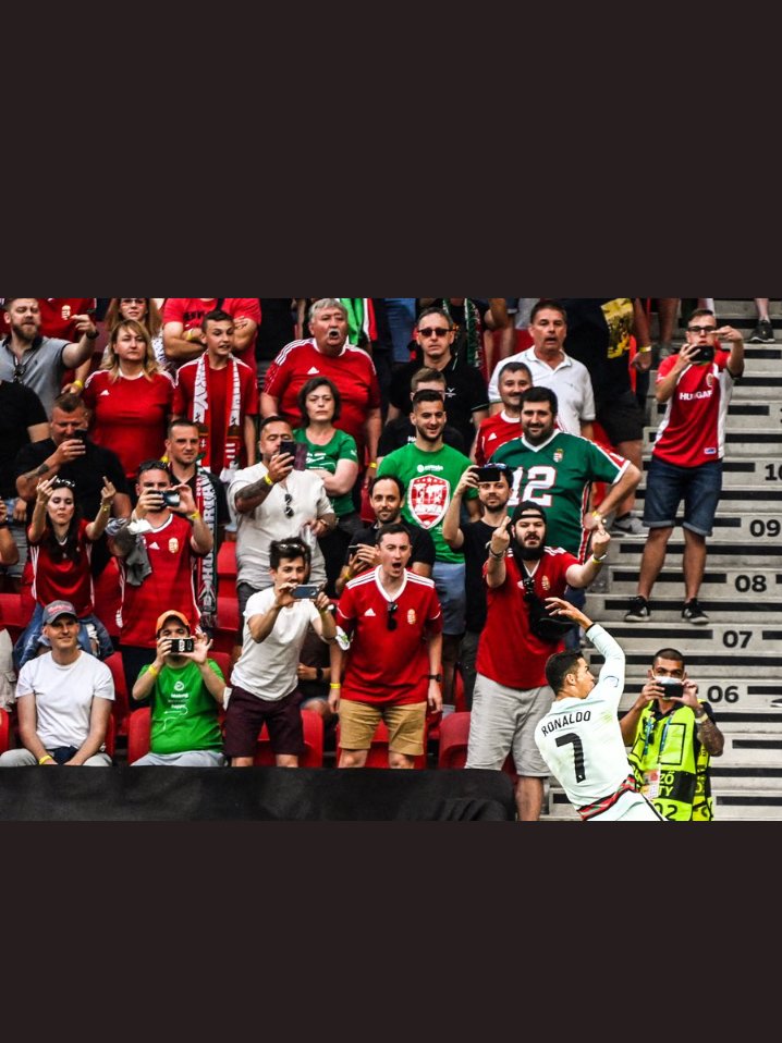 jonny_boy_1309's tweet image. When Cristiano said that the haters motivate me, I kinda felt that. #topright #Haters #CristianoRonaldo