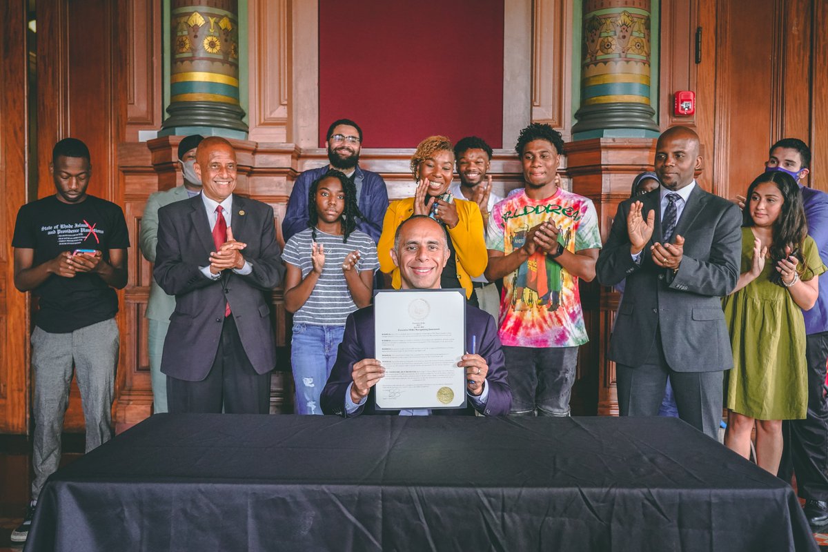 This Juneteenth, we have an opportunity to unite as One Providence against injustice &amp; reflect on our nation's history. Today, I signed an Executive Order alongside community members &amp; our African American Ambassadors Group to mark June 19, 2021, an official <a href="/CityofProv/">City of Providence</a> Holiday.