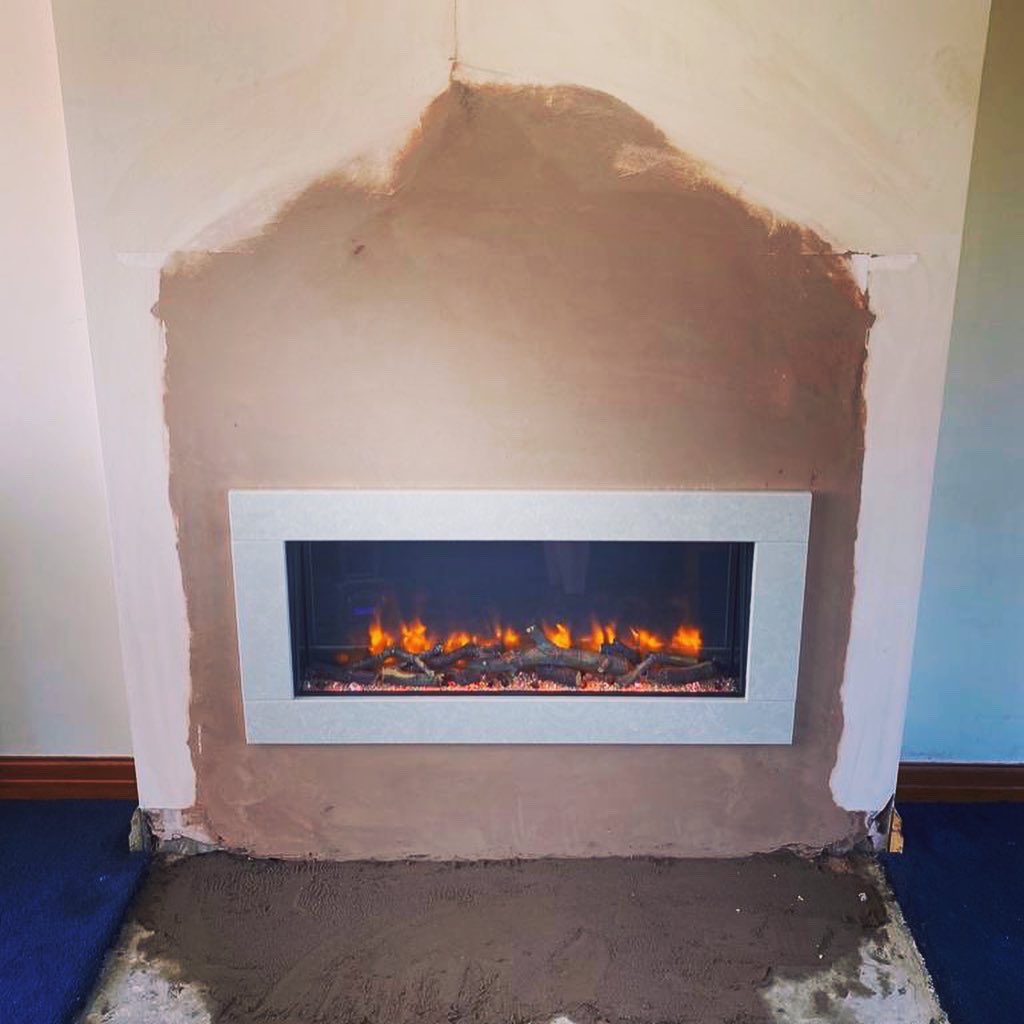 amberglowfires's tweet image. Transformation Tuesday from old freestanding gas fire to a modern hole in the wall electric fire! Visit our Cheshire Oaks showroom to see the Infinity 890 4D electric fire on live display along with plenty of other electric fires to suit all requirements 🔥@infinityfires @cJfires