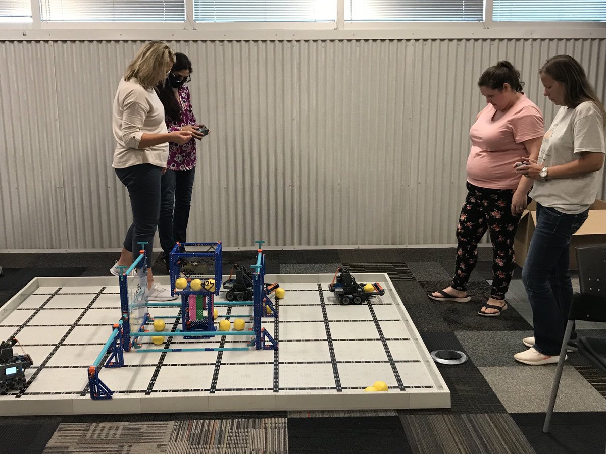 ewaldml's tweet photo. SCORE gives Teachers in Mobile a sneak peak at 2022 VEX IQ game, Pitching In ⁦@AlabamaSTEM⁩ ⁦@SCOREAuburn⁩ https://t.co/9X7B2HJp0q