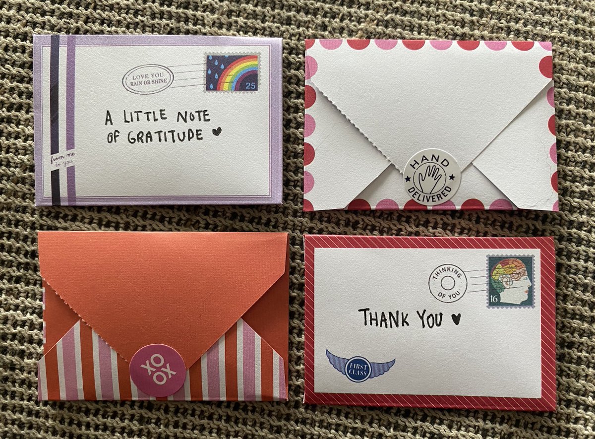 littlejoybook's tweet photo. โค๏ธ๐Writing some little thank you notes & notes of gratitude for some friends & neighbours as a Random Act of Community Kindness #mgmtRACK
@DalManagement https://t.co/L94U0VXKwd