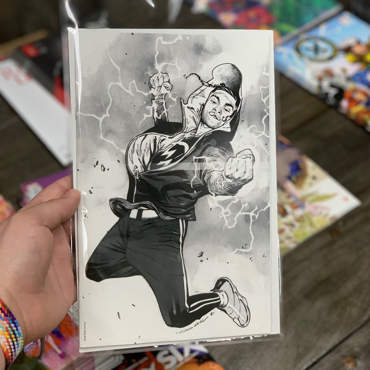 We’ve got the #OliverCoipel one per store #variant of #Static going up on tomorrow’s #auction at 5:30!