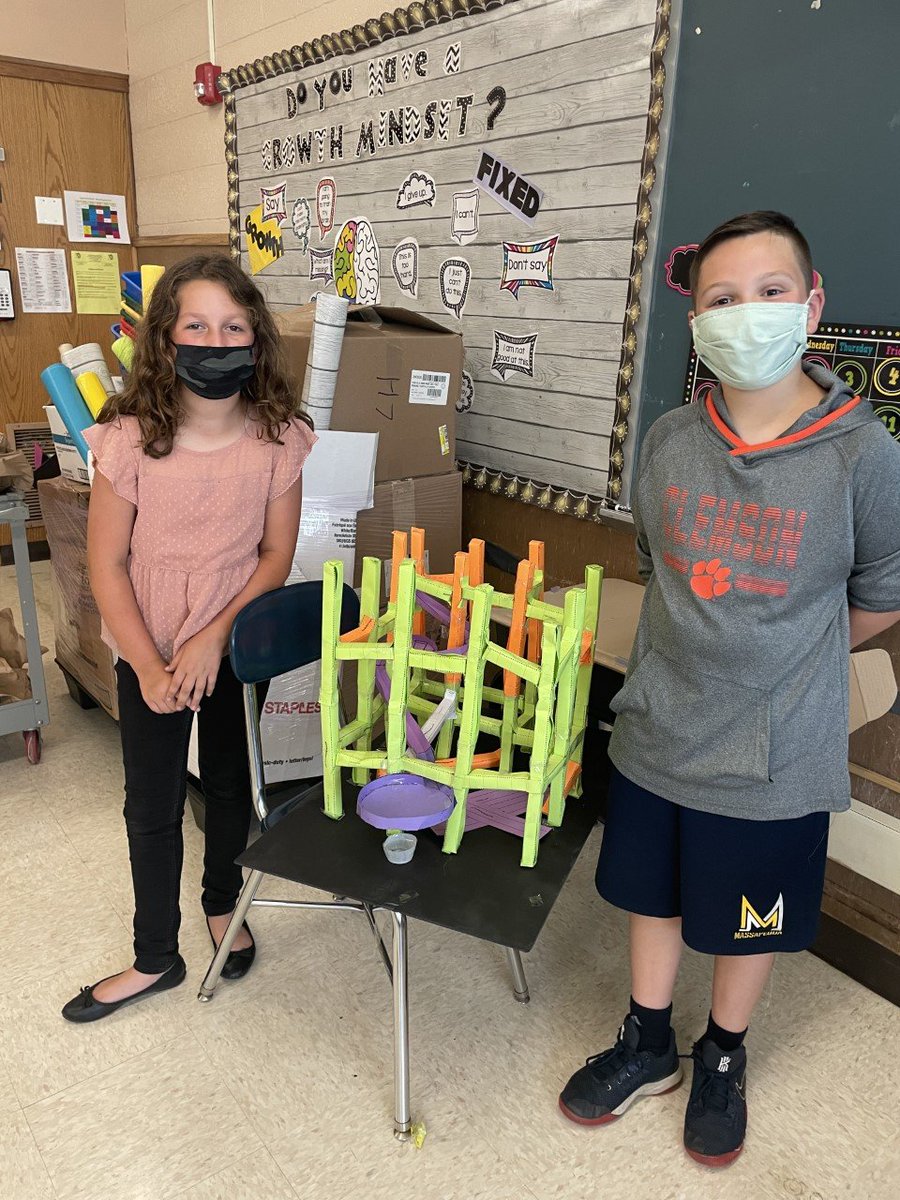 perlesmagnet's tweet photo. Amusement Park season is here...and check out our very own Paper Roller Coasters!!!!   #funnel #widecurves #sharpcurves https://t.co/VxBEk77oOd