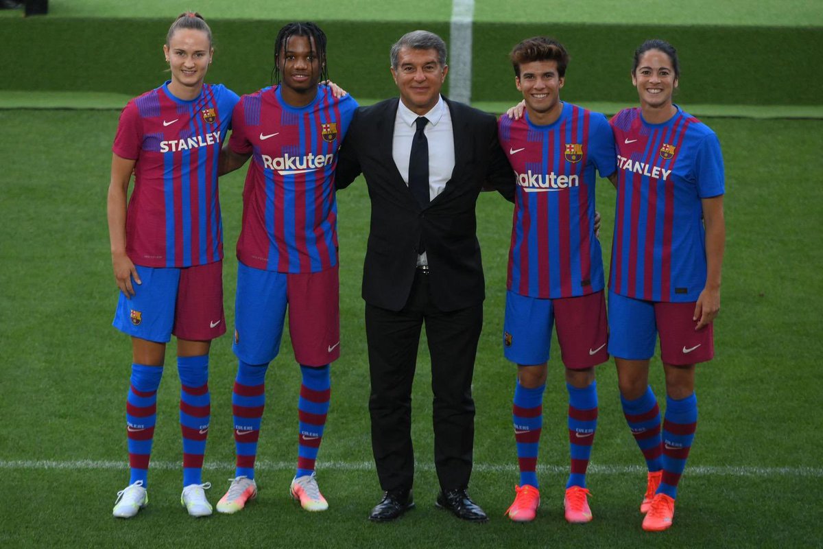 barcacentre's tweet photo. Survey: What's your opinion on the new home kit? https://t.co/g5i1i3wFs1