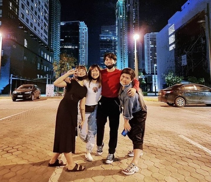jcullenonly's tweet photo. is it just me? pero yung vibes dito ni stell mukha siyang korean boyfriend  sa kdrama 🥺😩 ANG GWAPOOO!!

credits: ate @RoseAr1ane 

ps. happy birthday also to ate @kiminoawa_ lablab ü 🥳💙 https://t.co/GygRNjdzJg
