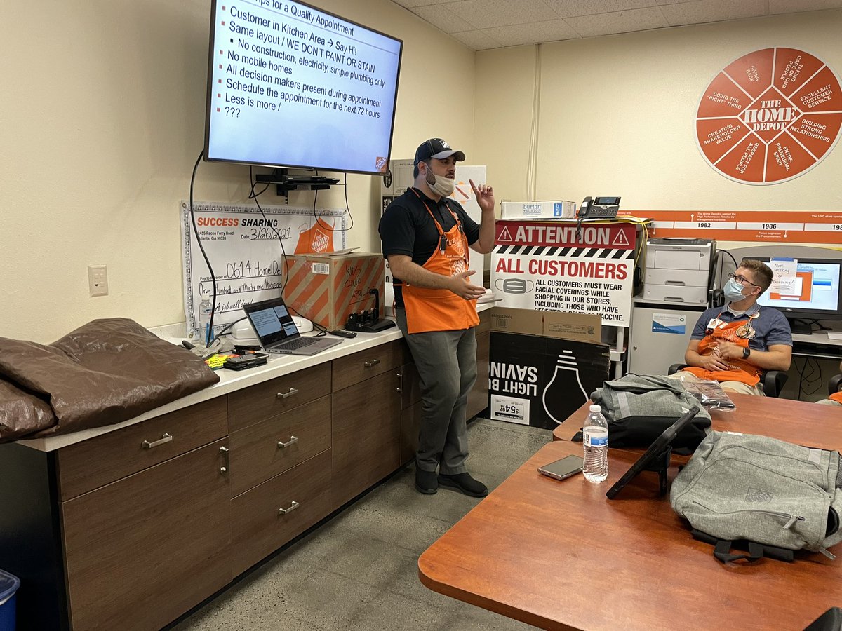 EddieHDIS's tweet photo. Another great #HDIS PK for #cabinet makeover and #installedwindows at 614. Thank you @delaine_lynch and @NickKnappTHD for hosting! Great turnout!!! #PacSouthStrong https://t.co/uSuU1QVrj2