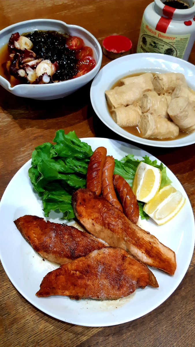 チタケ おうちごはん V Twitter 今日は銀鮭のムニエルにバターソース シャウエッセン 調理すみの湯波の温めなおし もずくとタコの酢の物を作りました おうちごはん Twitter家庭料理部 料理好きな人と繋がりたい